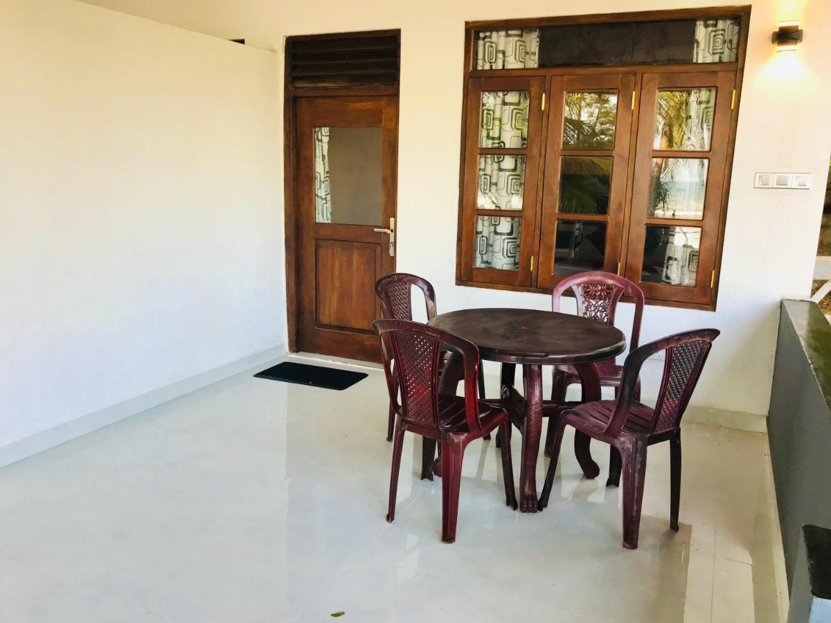 Beach Bungalow Yala Kirinda  Eksteriør billede