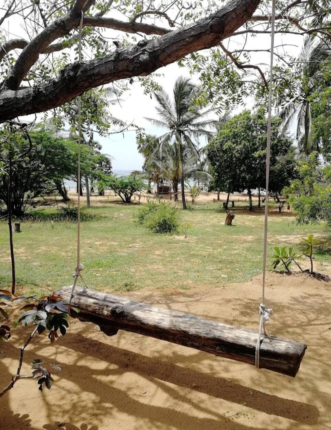 Beach Bungalow Yala Kirinda  Eksteriør billede